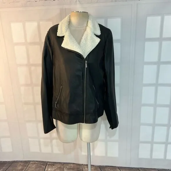 Torrid Faux Leather Sherpa Line Moto Jacket size 1x - Picture 4 of 14
